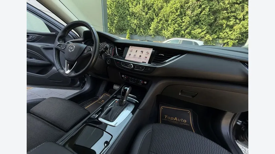 OPEL Insignia -