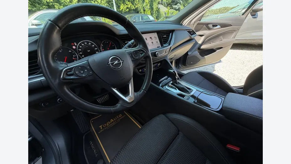 OPEL Insignia -