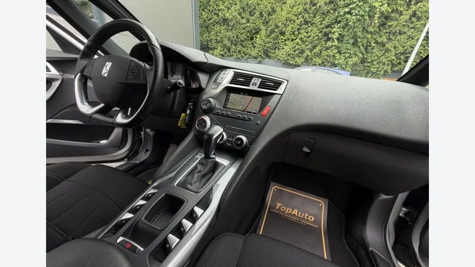 CITROEN DS5 -