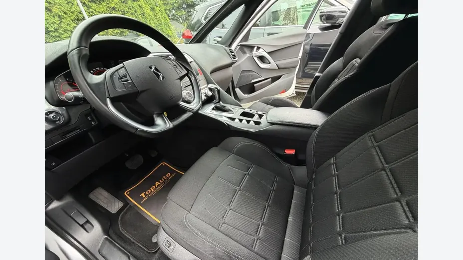CITROEN DS5 -