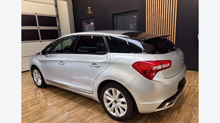 CITROEN DS5 -