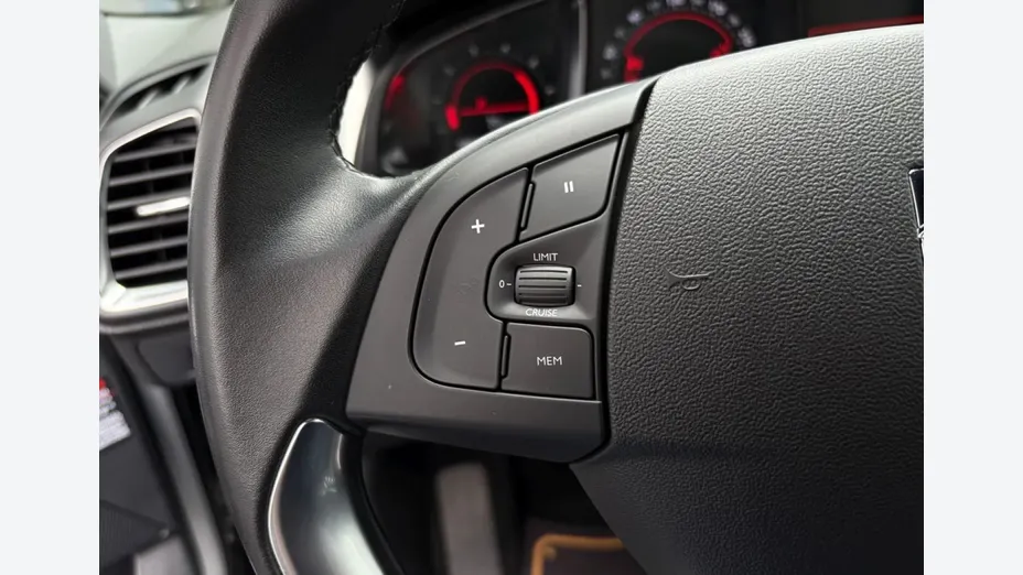 CITROEN DS5 -