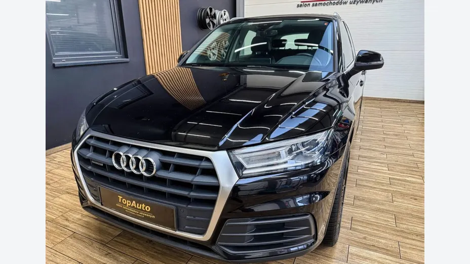 AUDI Q5 -