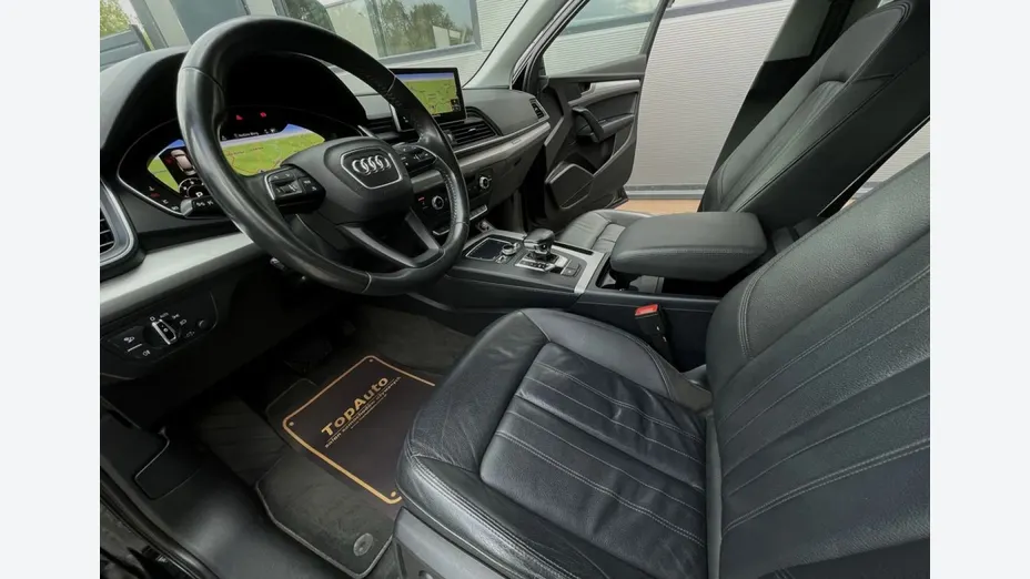 AUDI Q5 -
