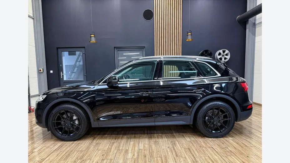 AUDI Q5 -