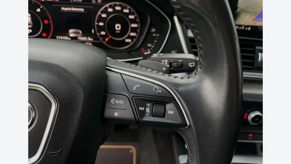 AUDI Q5 -