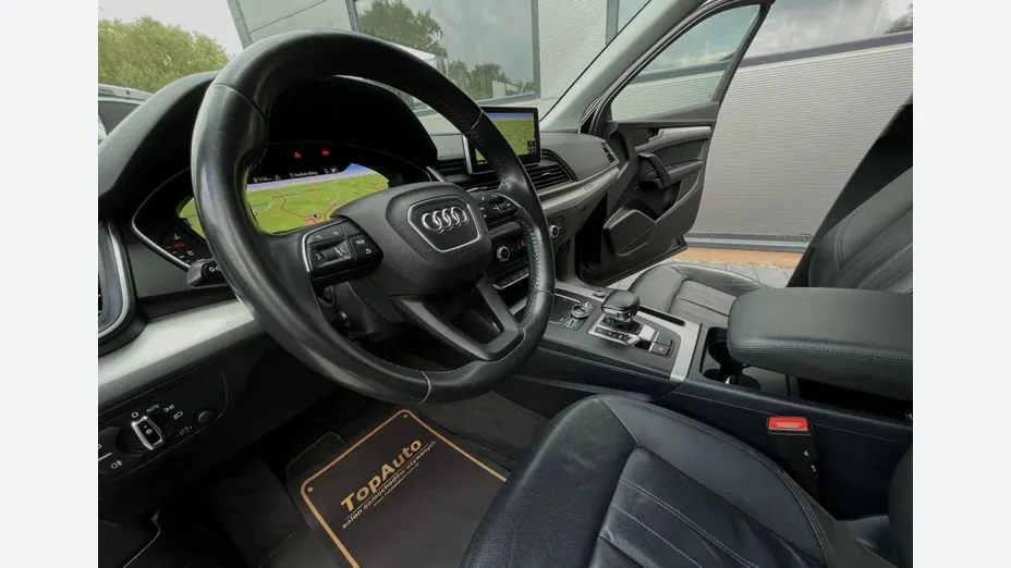 AUDI Q5 -