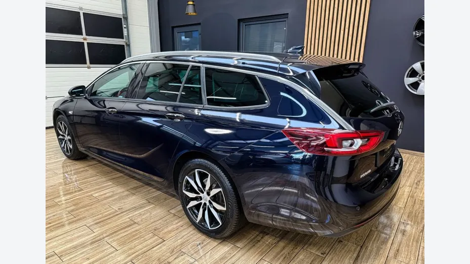 OPEL Insignia -