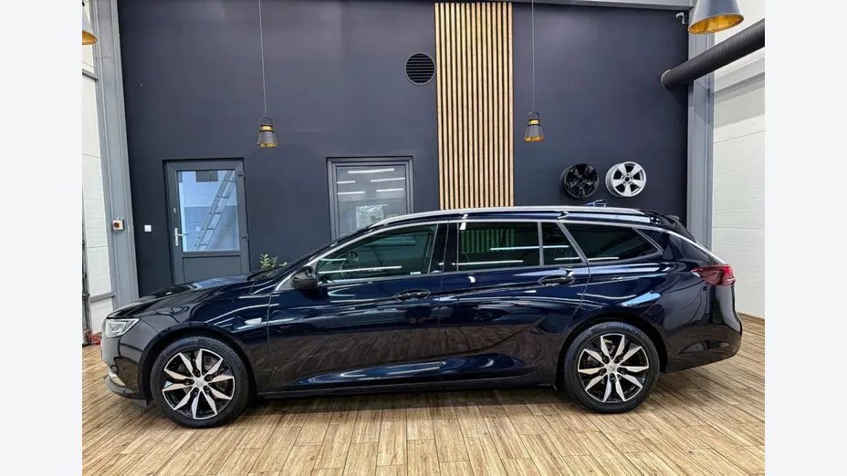 OPEL Insignia -