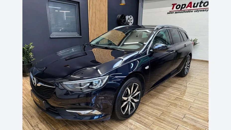 OPEL Insignia -