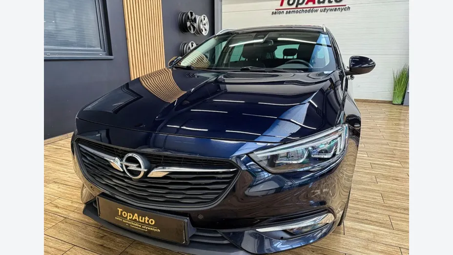 OPEL Insignia -