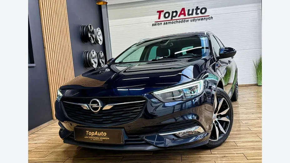 OPEL Insignia -