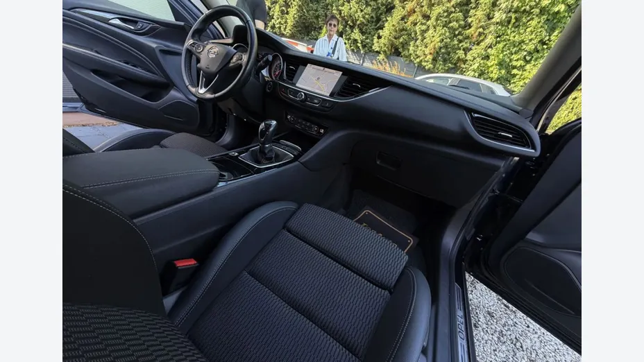 OPEL Insignia -