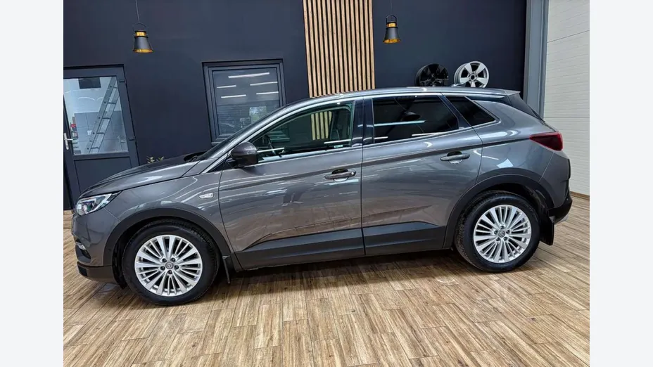 OPEL Grandland X -