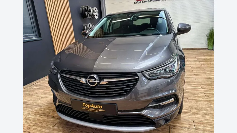 OPEL Grandland X -