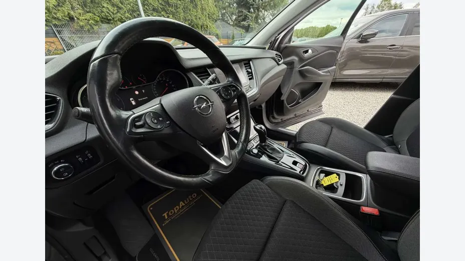 OPEL Grandland X -