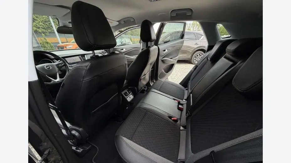 OPEL Grandland X -