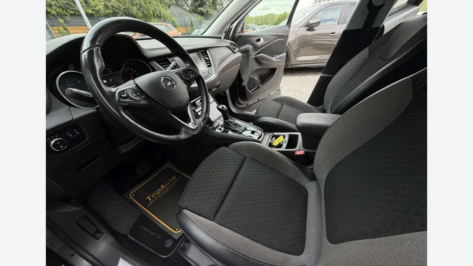 OPEL Grandland X -