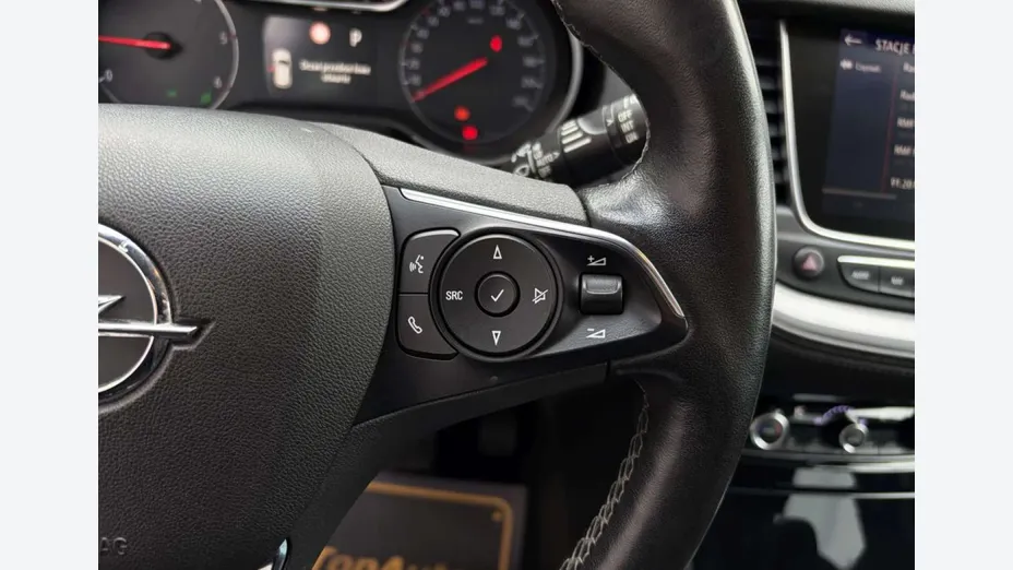 OPEL Grandland X -