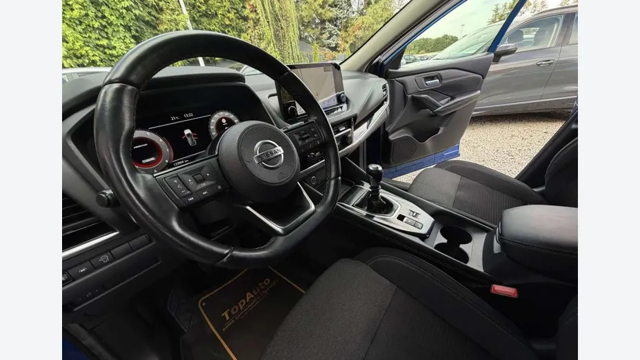 NISSAN Qashqai -