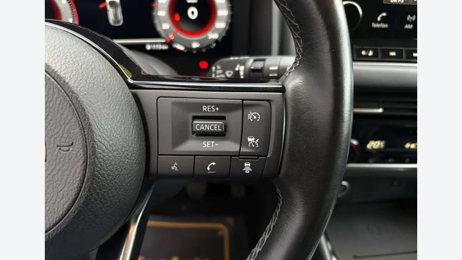 NISSAN Qashqai -