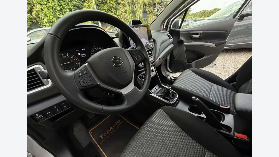 SUZUKI SX4 -