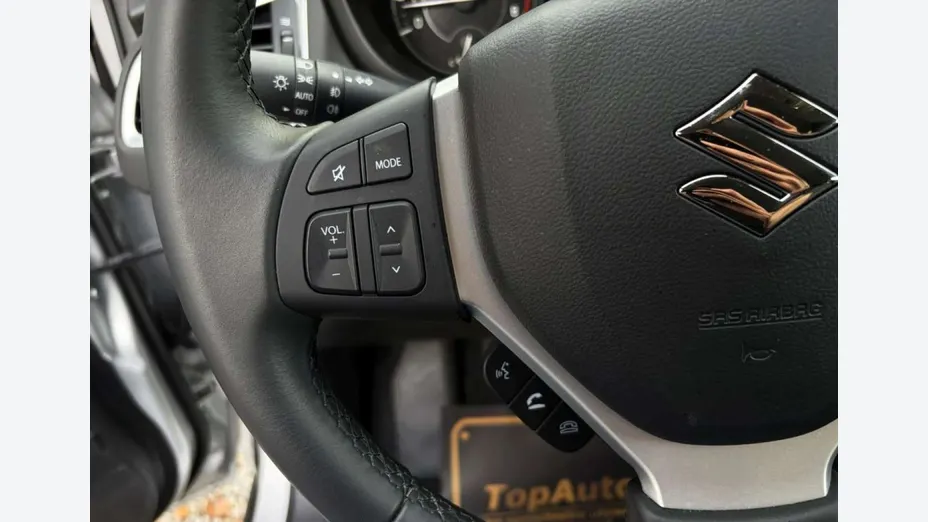 SUZUKI SX4 -