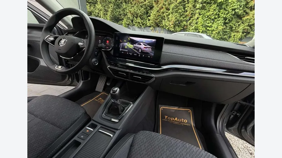 SKODA Octavia -