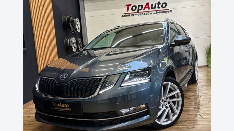 SKODA Octavia -