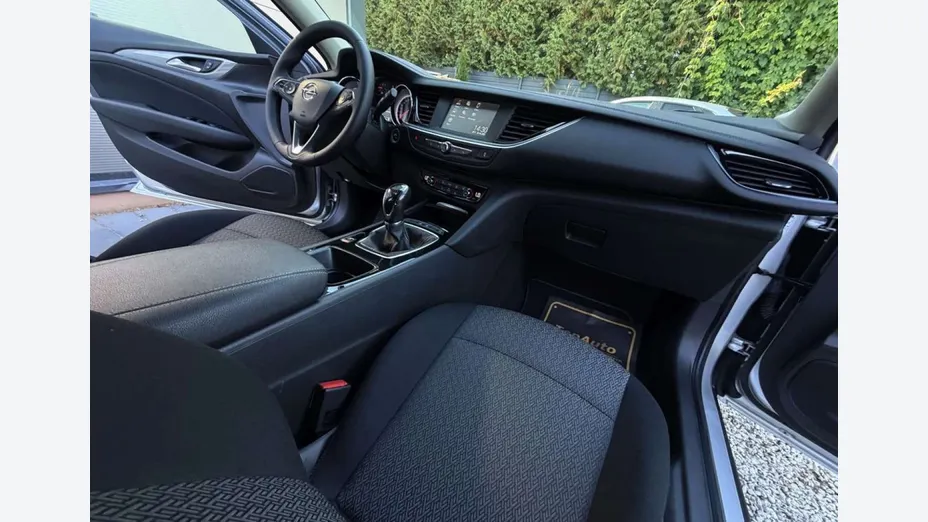 OPEL Insignia -