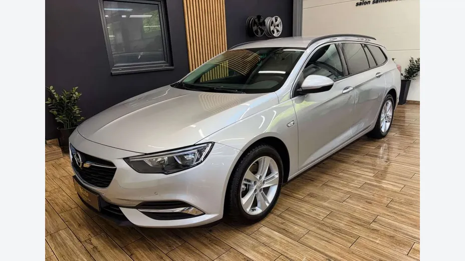 OPEL Insignia -