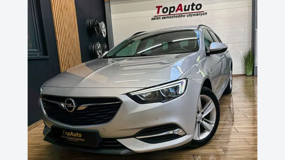 OPEL Insignia -