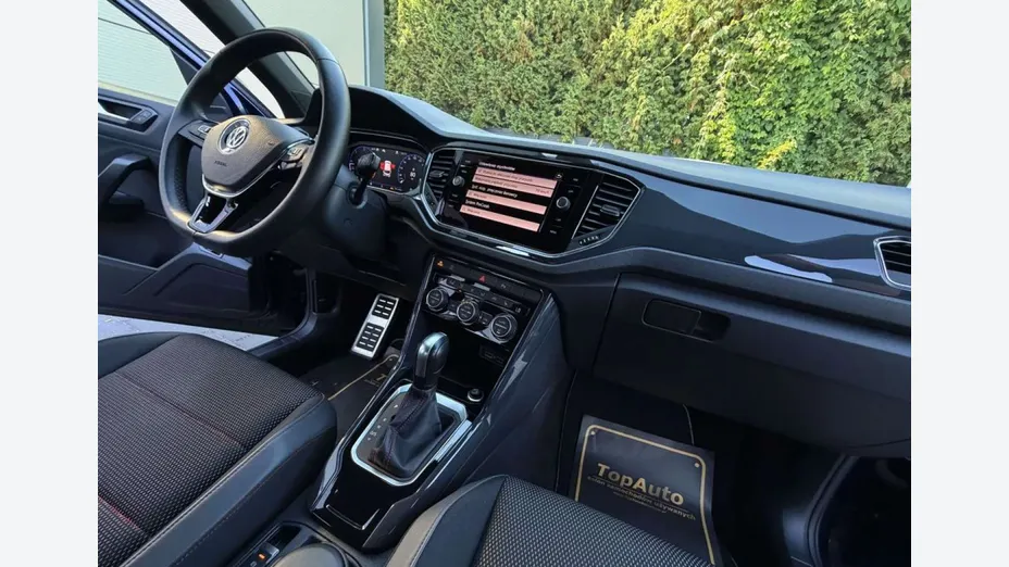 VOLKSWAGEN T-ROC -
