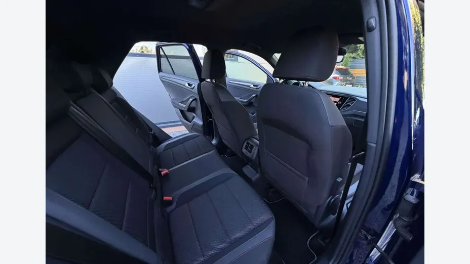 VOLKSWAGEN T-ROC -