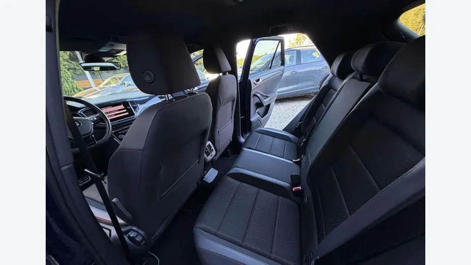 VOLKSWAGEN T-ROC -