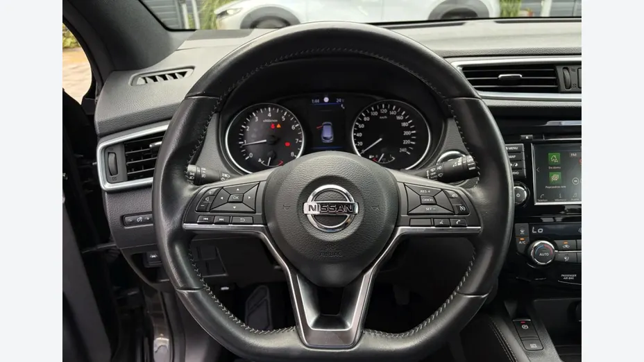 NISSAN Qashqai -