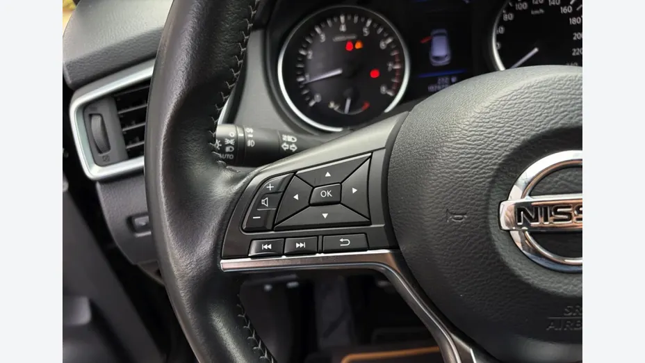 NISSAN Qashqai -