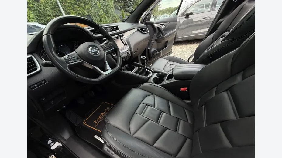 NISSAN Qashqai -