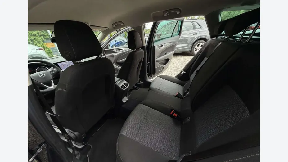 OPEL Insignia -