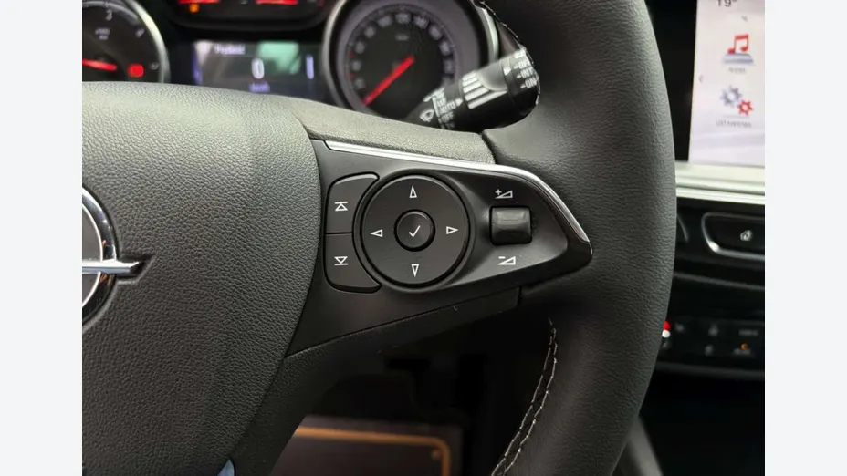 OPEL Insignia -