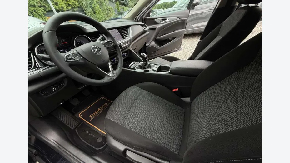 OPEL Insignia -