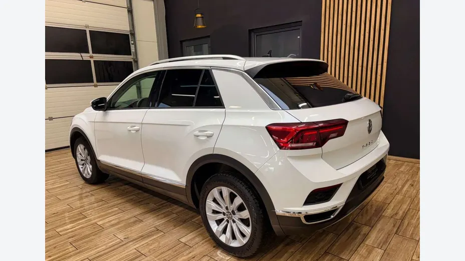 VOLKSWAGEN T-ROC -