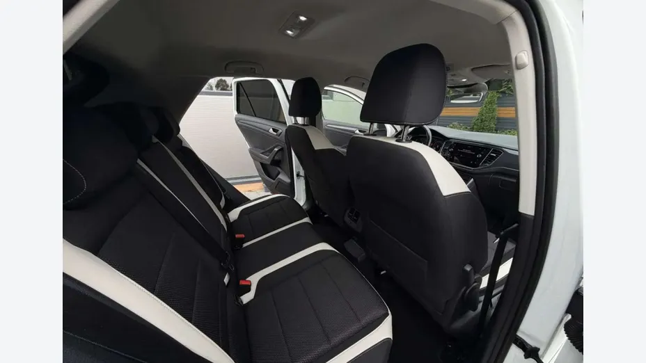 VOLKSWAGEN T-ROC -