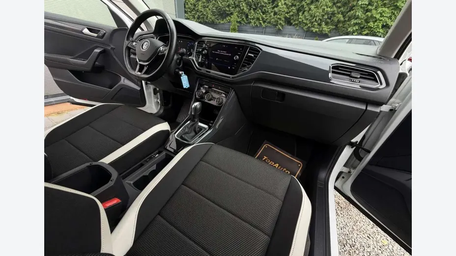 VOLKSWAGEN T-ROC -