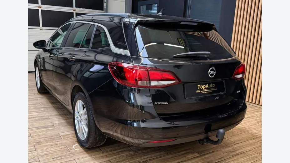 OPEL Astra -