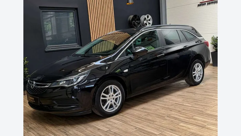 OPEL Astra -