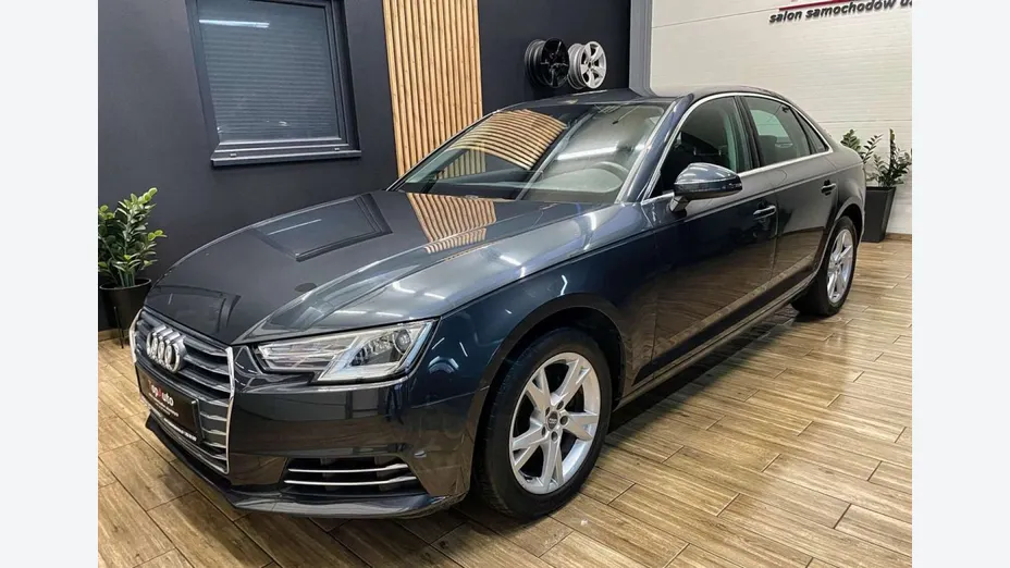 AUDI A4 -