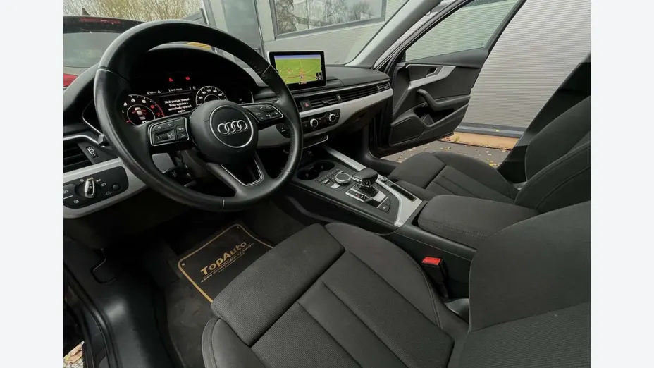 AUDI A4 -