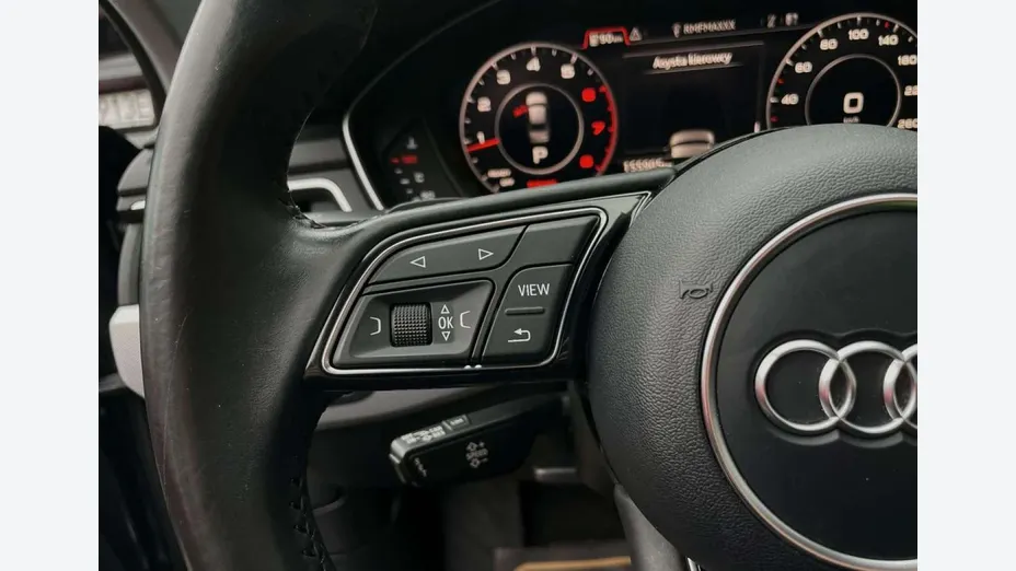 AUDI A4 -