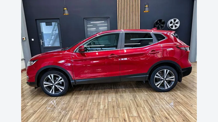 NISSAN Qashqai -